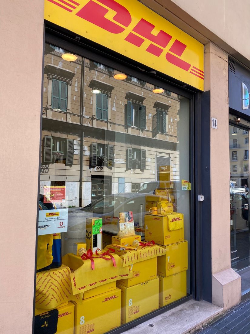 DHL Store at Via Faenza 14